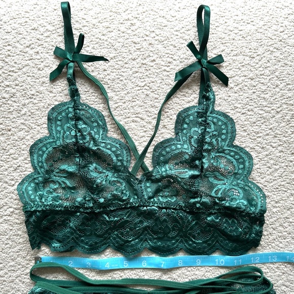 Green Floral Lace Bralette & Panties Lingerie Set Small Adjustable Bra Straps - Picture 6 of 7